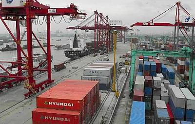 上海港上半年集裝箱吞吐量超釜山，經濟縱橫彰顯上海貿易新動能
